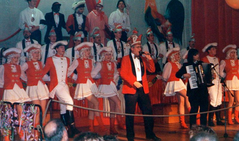 Datei:1995 Funkengarde.jpg
