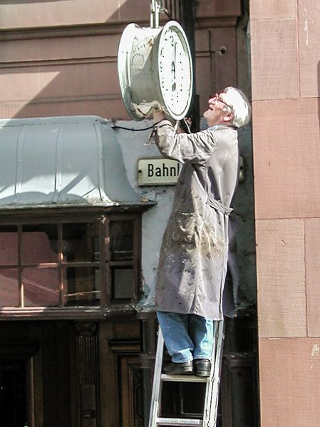 Datei:2001 Hans Klotz.jpg