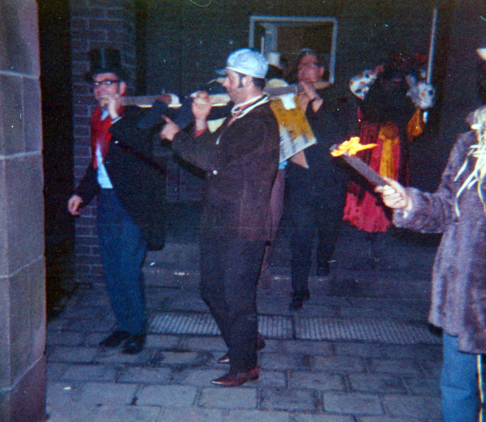 Datei:1971 Verbrennung der Foasicht.jpg