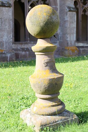 Sonnenuhr im Kreuzgang.jpg