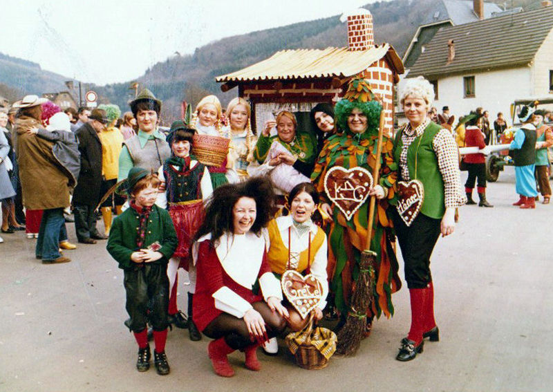 Datei:1973 Wehrbüschgruppe.jpg
