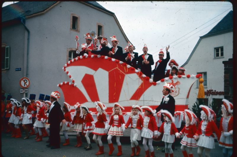 Datei:1968 Umzug 52.jpg